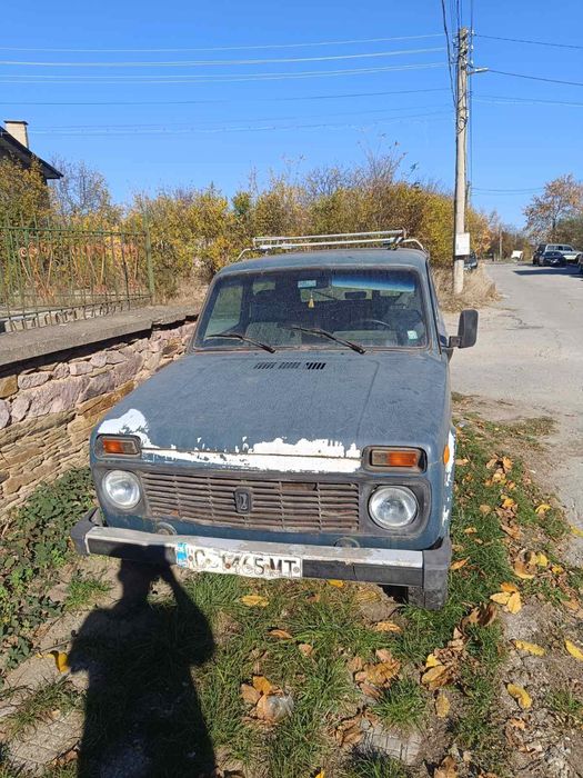 Продавам Lada Niva