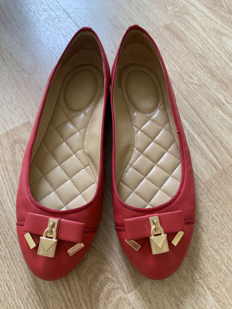 Червени кожени обувки тип балеринки / пантофки Michael Kors размер 37