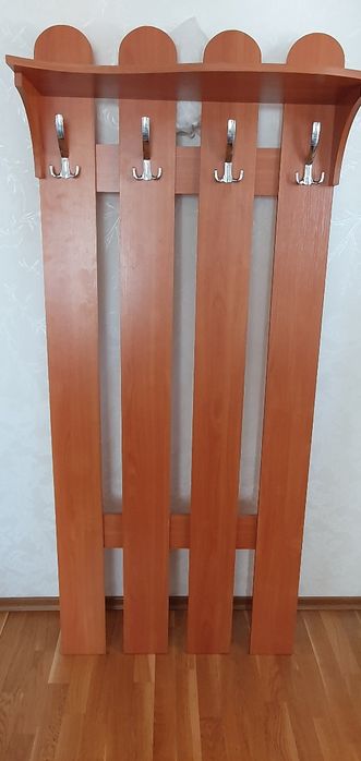 Вешалка, новая, без дефектов.