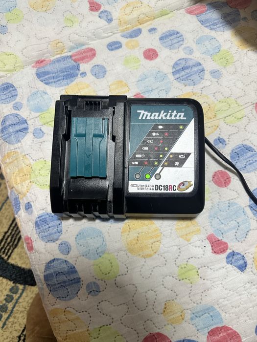 Incarcator Makita 18 V