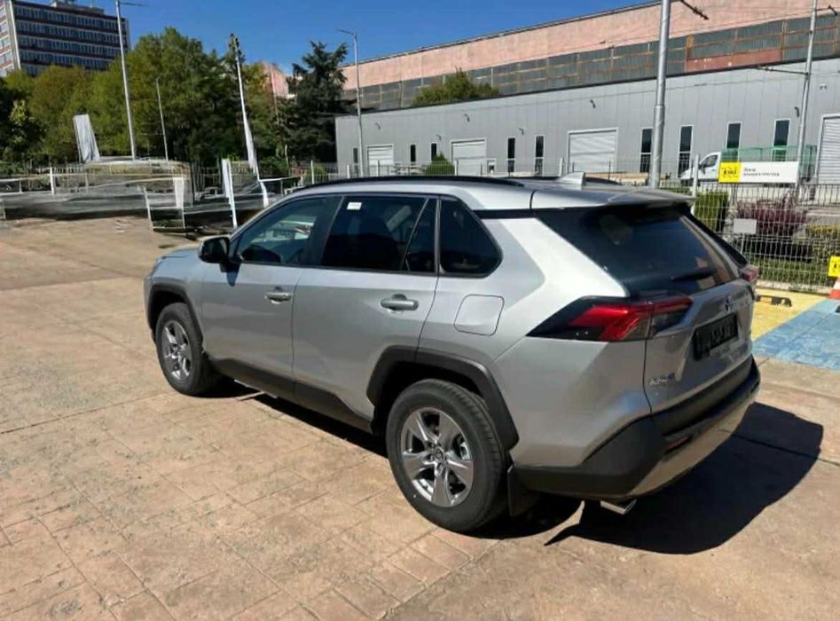 Тойота рав 4 хибрид на части