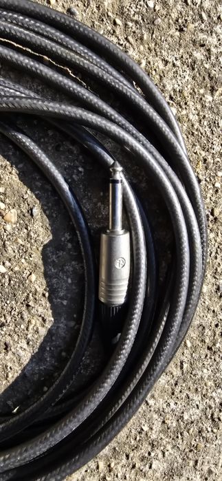 Cabluri microfon, chitara sau diferite intrumente muzicale