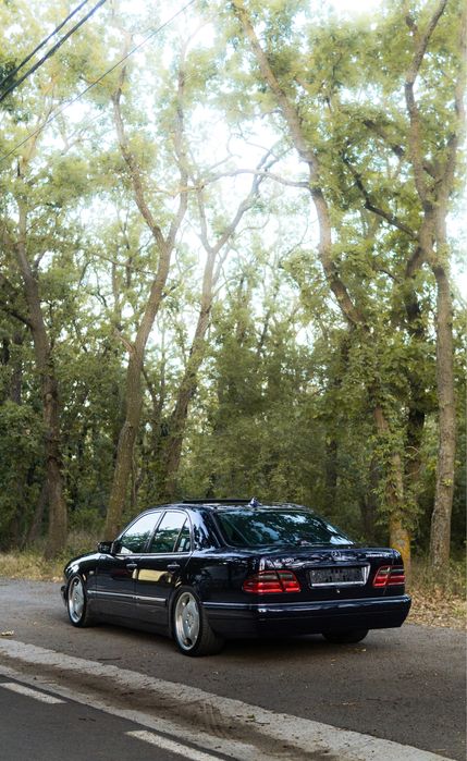 Mercedes E300 Turbodiesel (OM606)