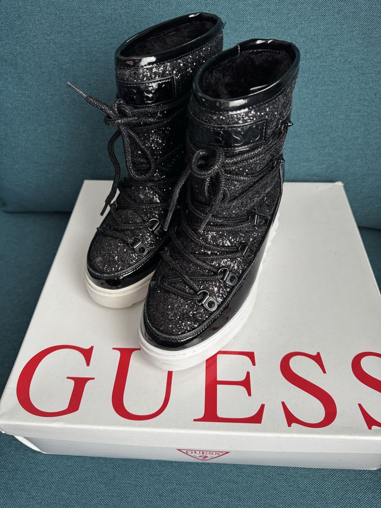 Черни боти на платформа Guess