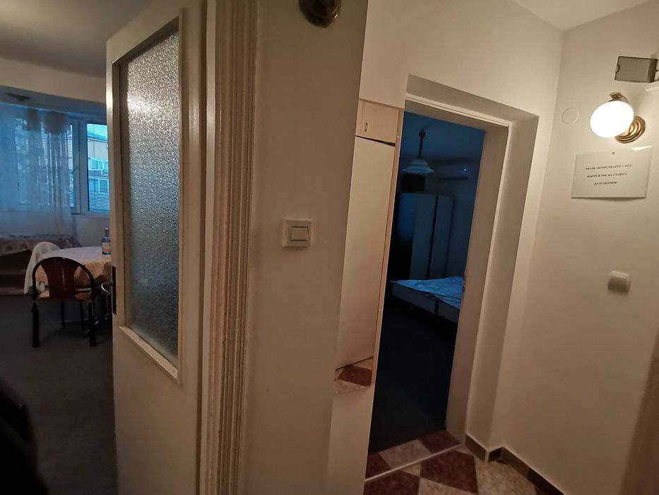 Дава се под наем Двустаен апартамент в Бургас, Братя Миладинови - 50 кв.м за 306 € - Снимка #2