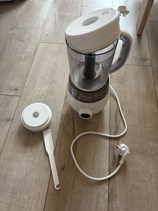 Уред за готвене на пара на Philips Avent в гаранция