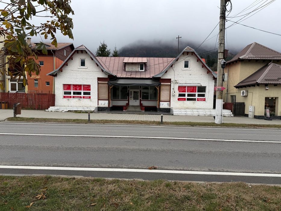 Spatiu comercial central Busteni de inchiriat