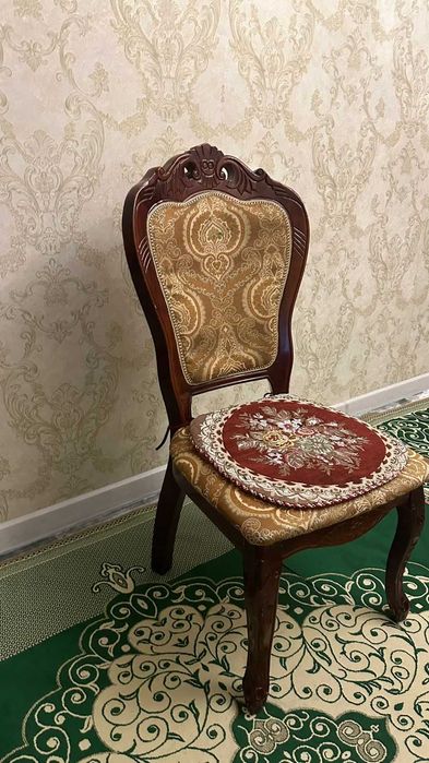 Срочно продам стулья