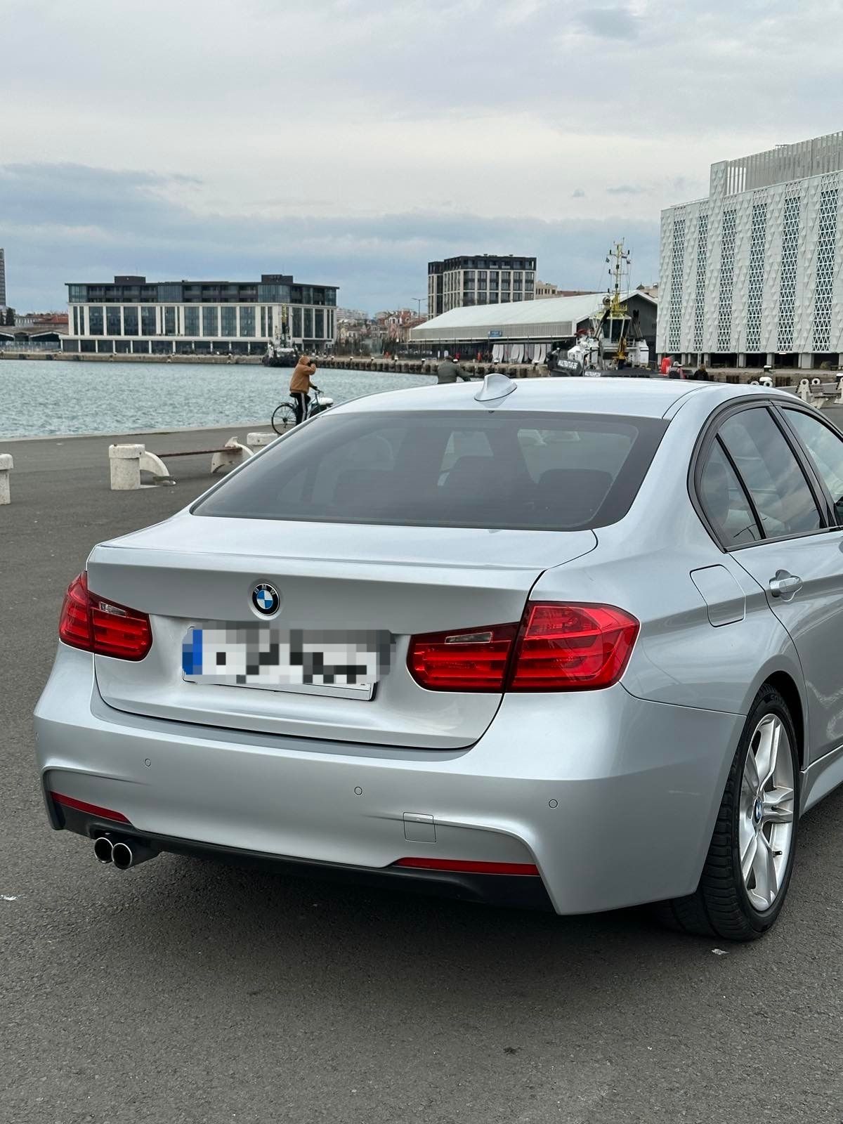 Продавам БМВ  F30 328i