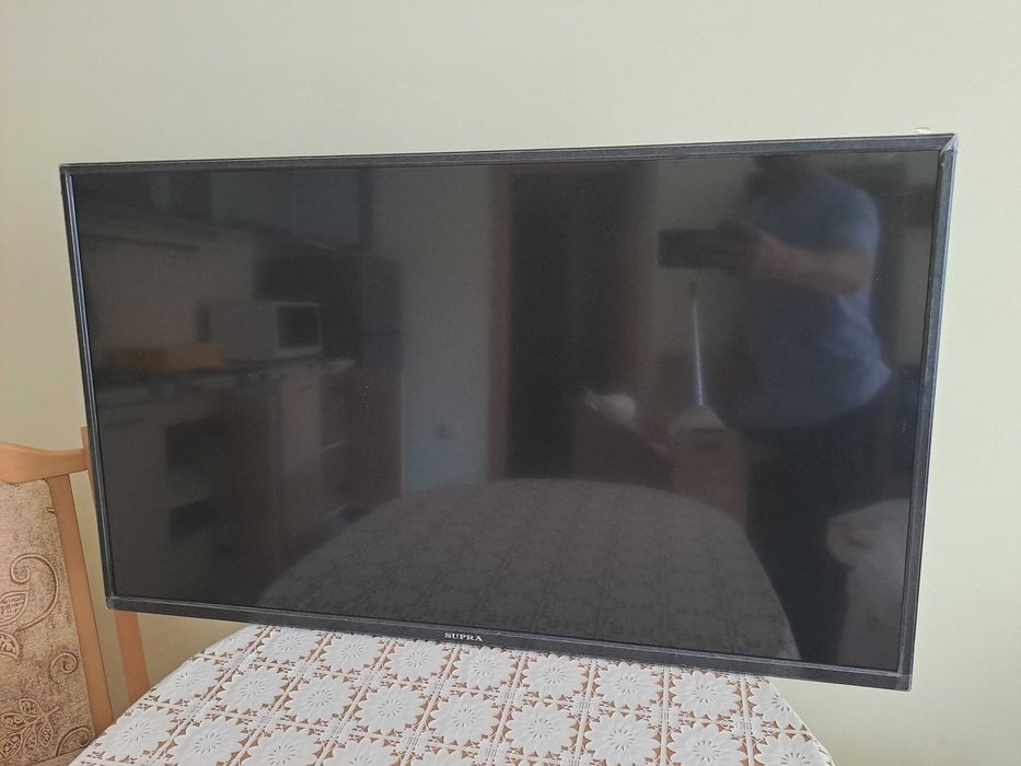 Телевизор Supra Full HD 42 инча