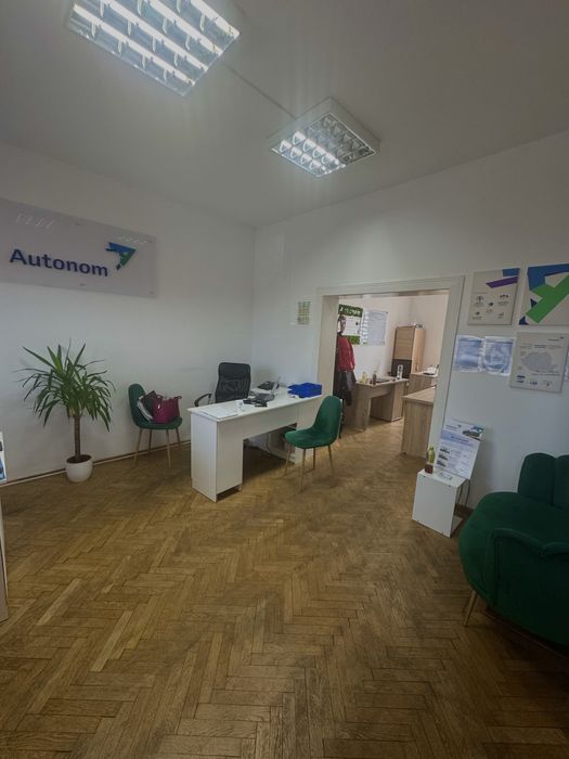 Spatiu Comercial ULTRACENTRAL -300mp +15 locuri parcare