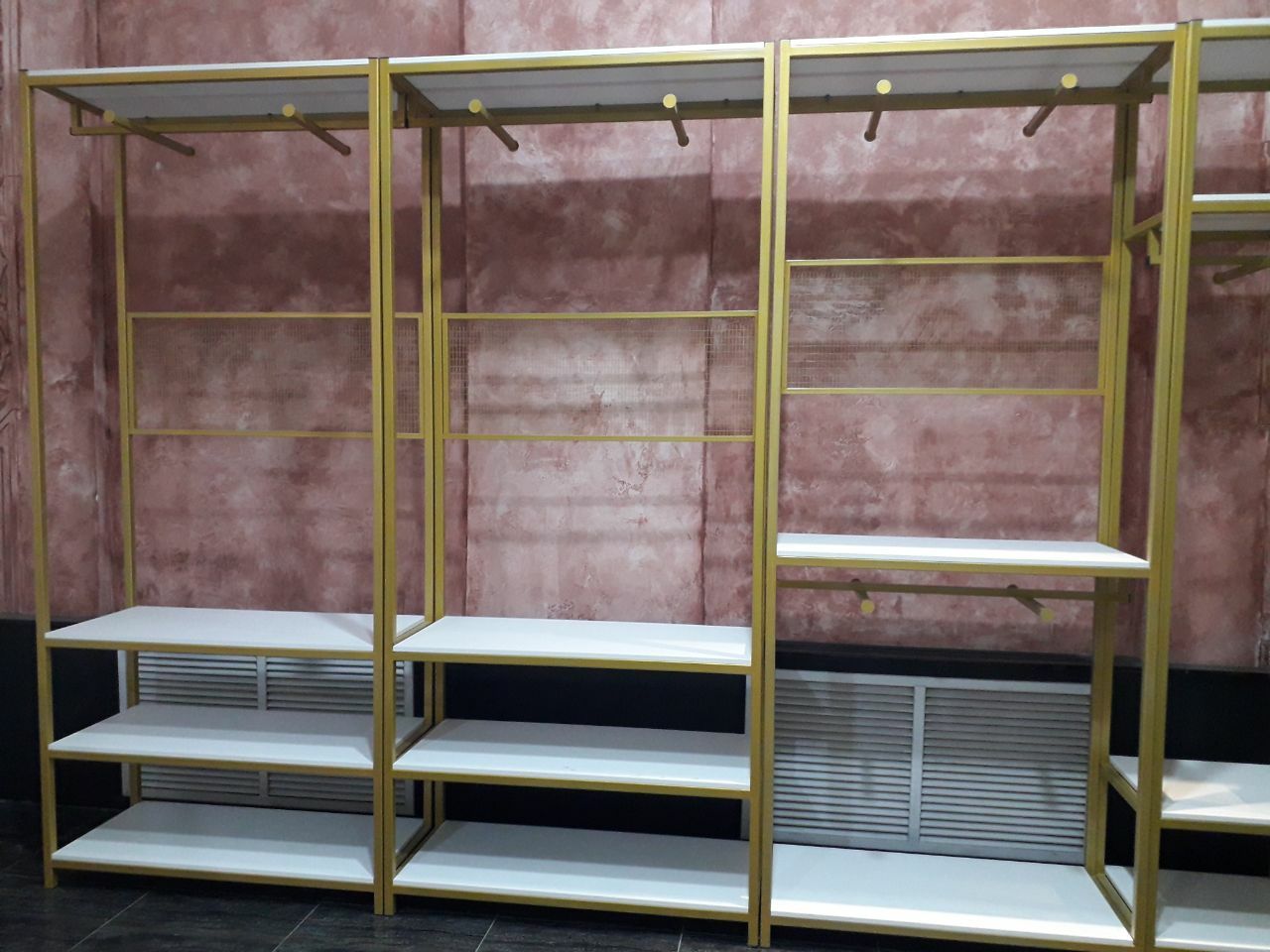 Женский магазин ушын Loft стильдеги мебеллер сатылады
