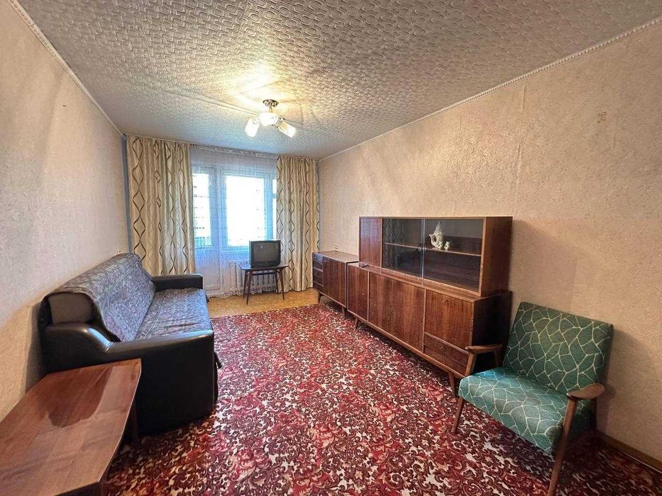 Продам 2-х комнатную квартиру в 8 микрорайоне