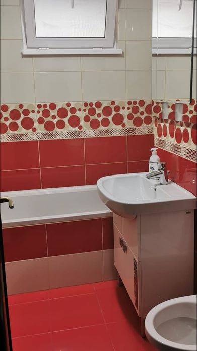 Inchiriez apartament 2 camere  Precista, călduros, complet mobilat