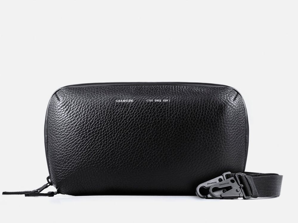 Продается сумка барсетка GRAMS28 131 Essential Pouch