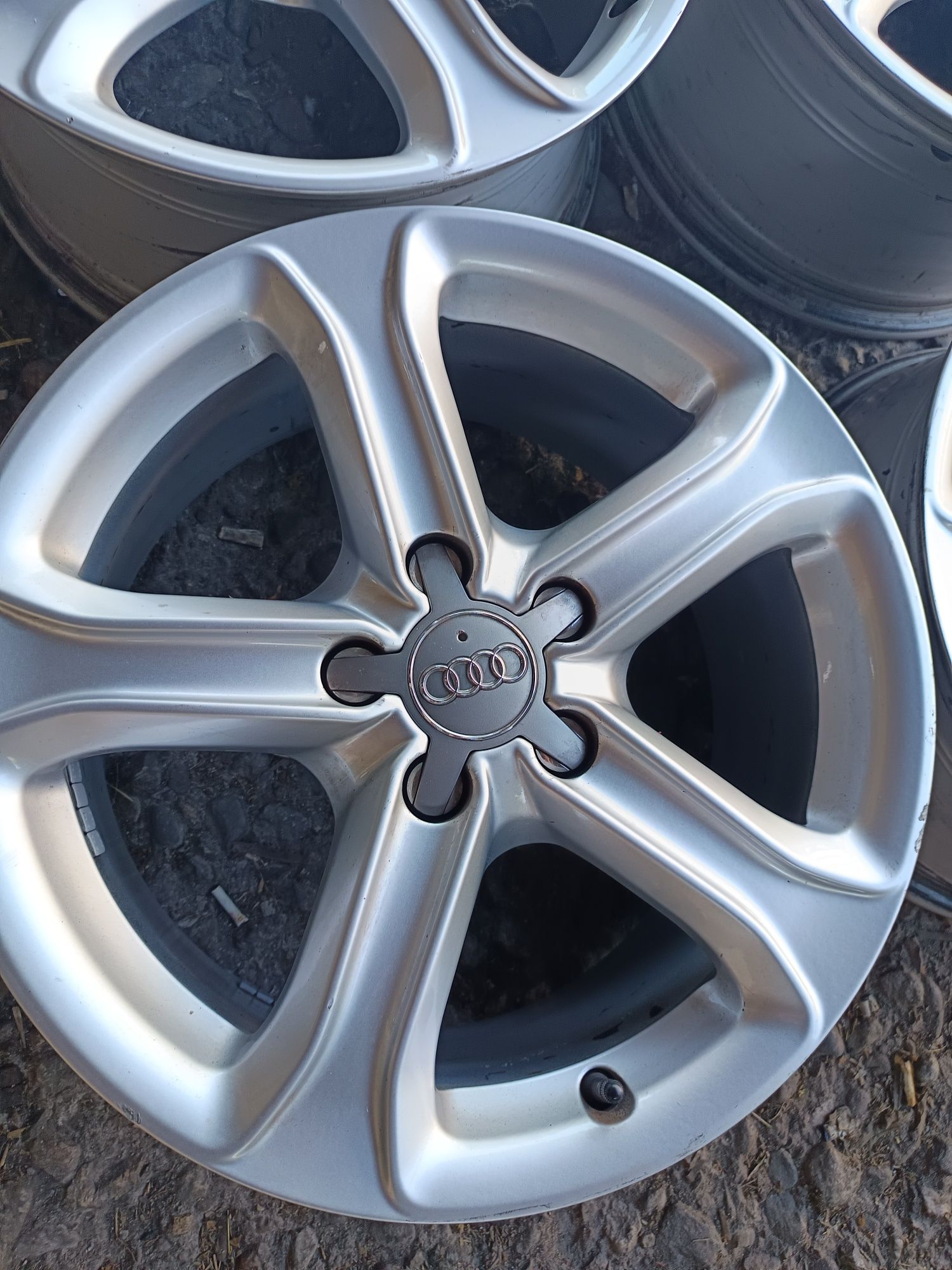 Оригинални джанти за Ауди 5х112R17