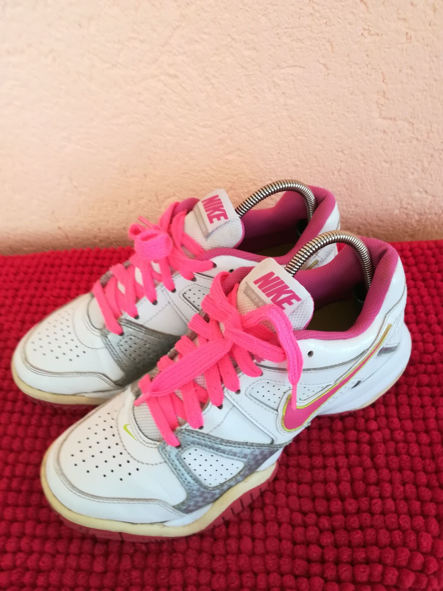 Adidași Nike nr 37,5 dama piele#