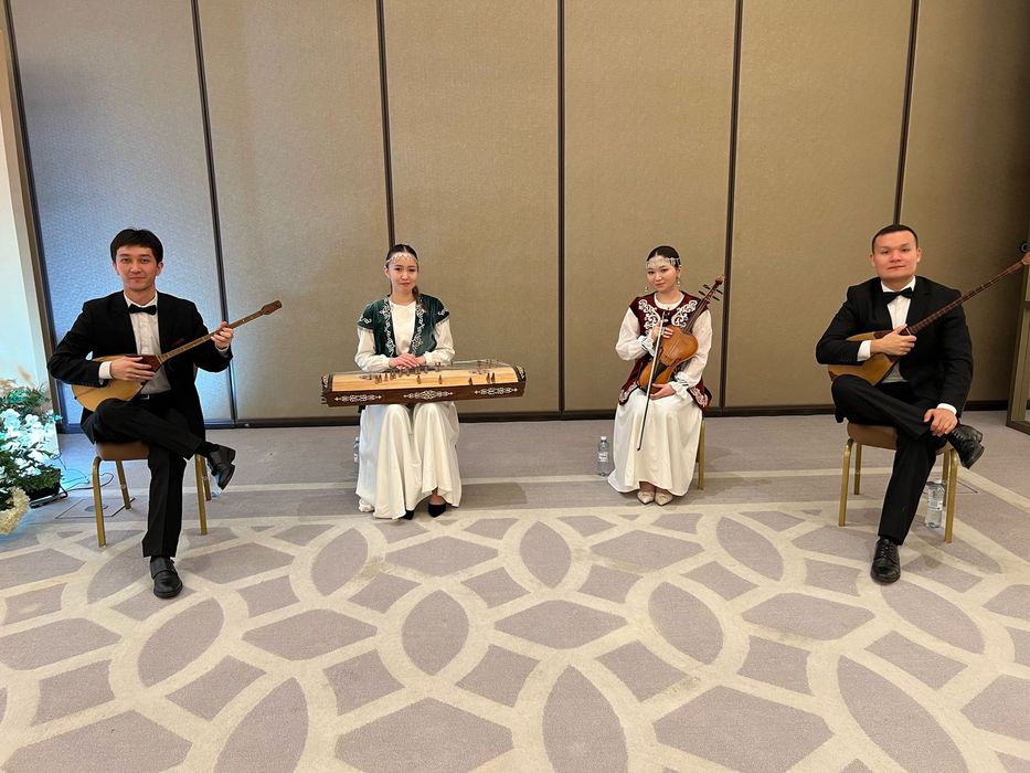 Фольклорный ансамбль, домбыра баян, ансамбль, домбристы, музыкант
