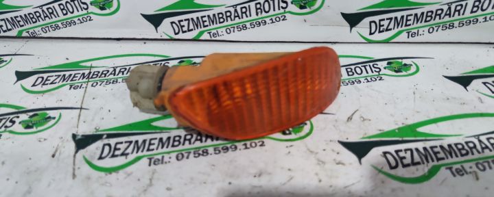 Lampa semnalizare fata dreapta Ford Focus prima generatie