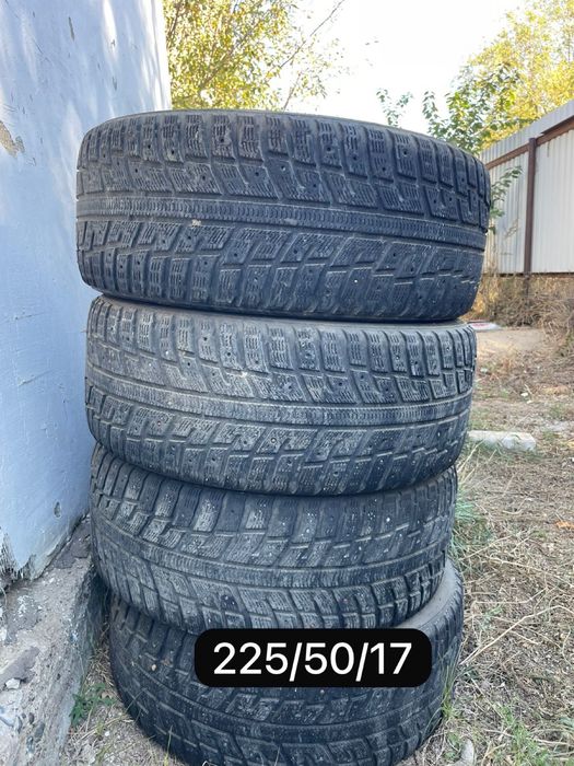 Продам шины 225/50 R17 — в хорошем состоянии