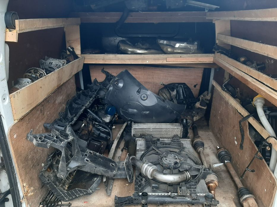 Dezmembrez piese renault kangoo(citan)bară spate,ușă spate,laterală,mo