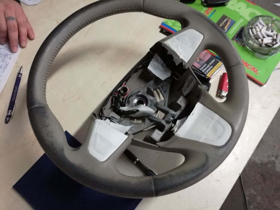 Vopsea Renault Fluence Megan Scenic Espace Reconditionare vind Vopsea