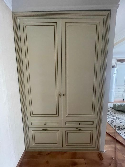 Продам шкафы два  в хоршем состоянии из качественног материала