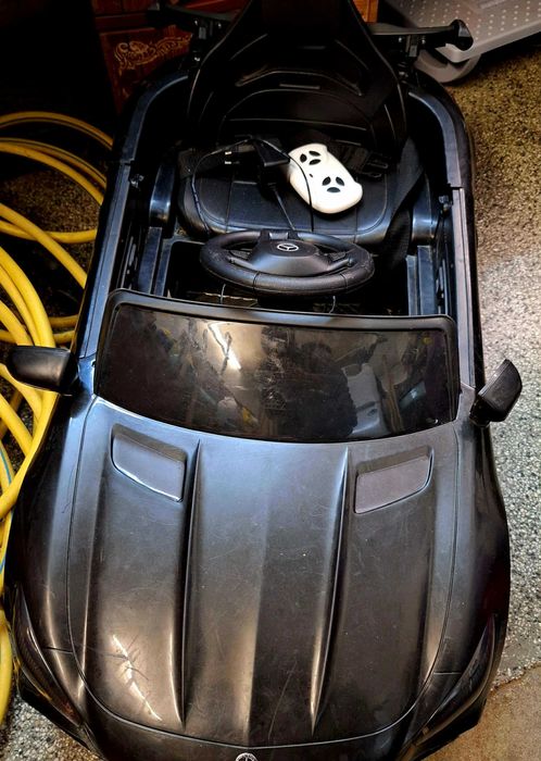 Акумулаторна кола Mercedes AMG GTR, 12V