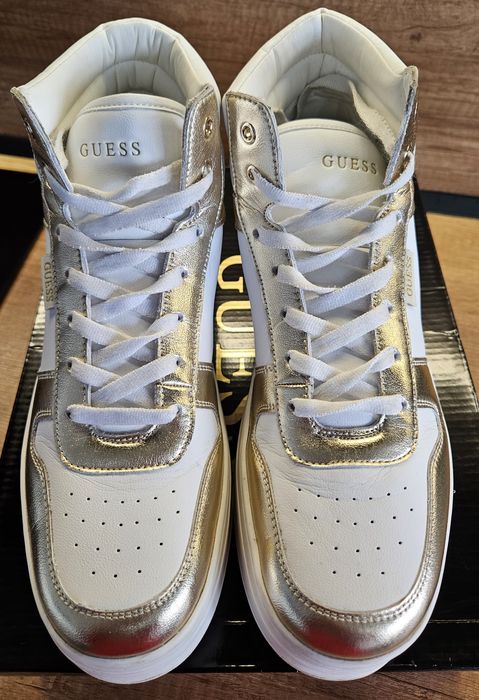 Дамски високи маратонки GUESS 40