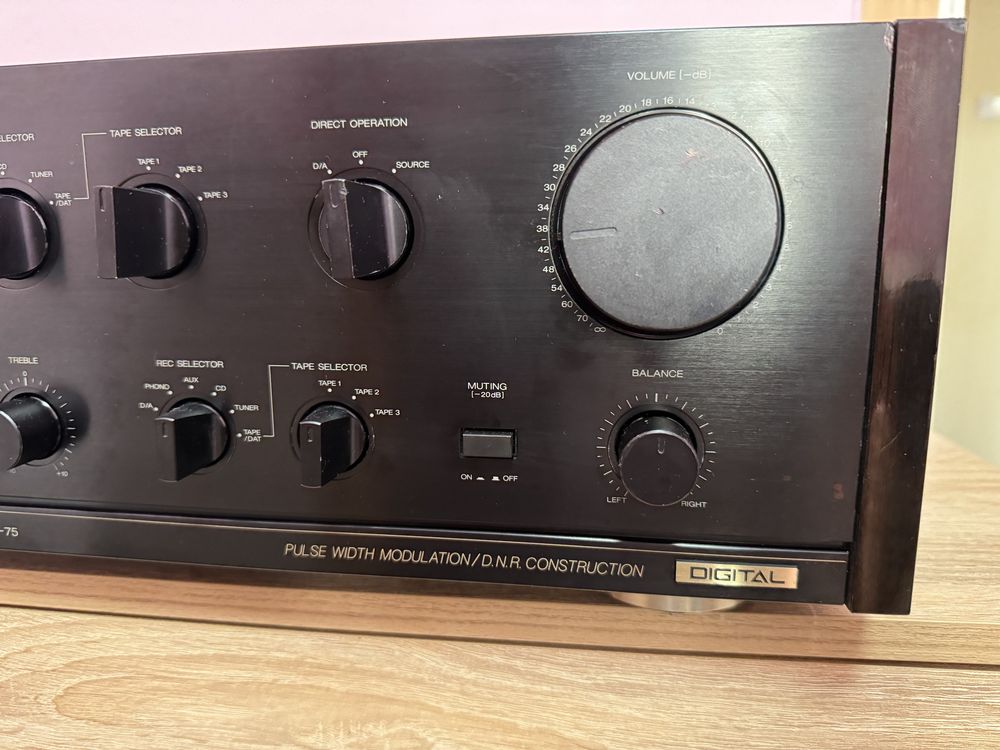 Akai AM-73 Качествен стерео усилвател