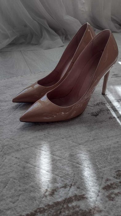 Елегантни дамски обувки 38 номер