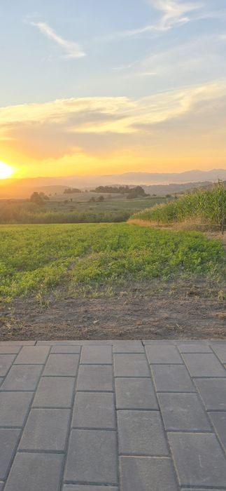 650  m2  intr o  zona  superba    ideal  pentru  cabana de vacanta!