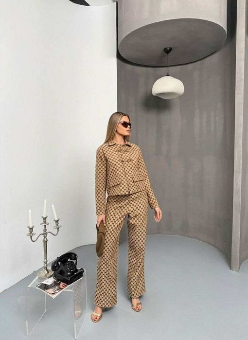 Висок клас дамски комплекти