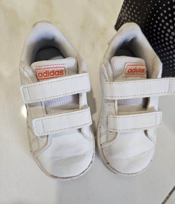 Детски обувки Адидас / Adidas