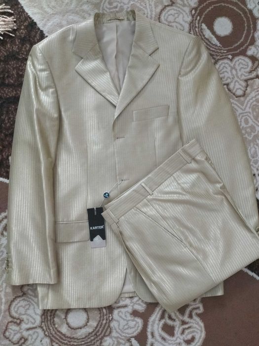Костюм мужской. Новый