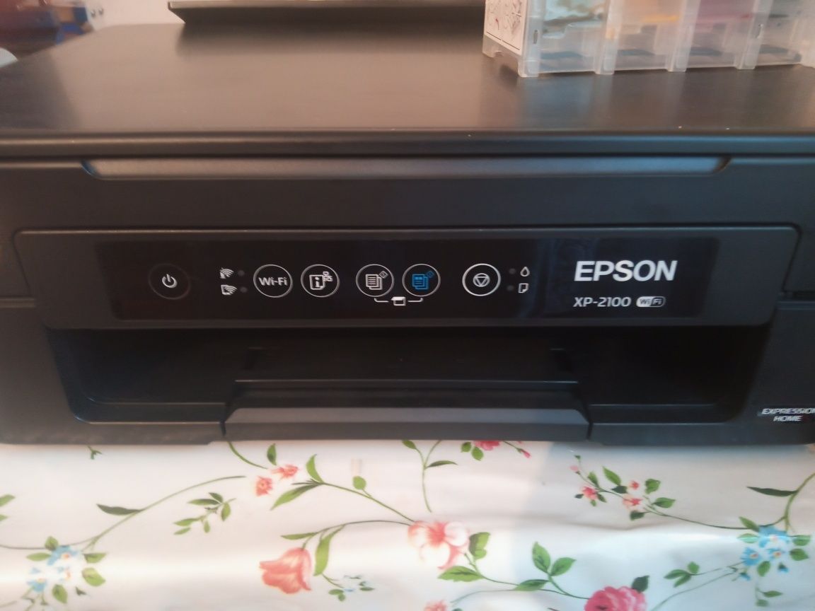 Принтер Epson в хорошем состоянии.