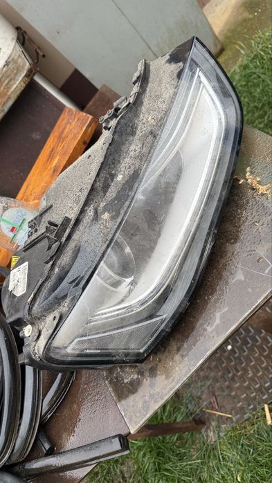 Far dreapta a4 b8 facelift b8.5 bi xenon adaptive (cu 3 calculatoare)