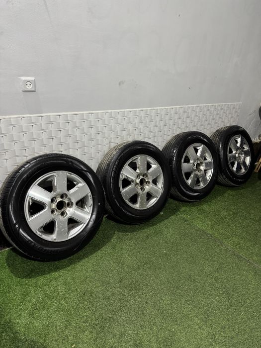 215/65/16 летний почти новая тойота лексус хуйндай