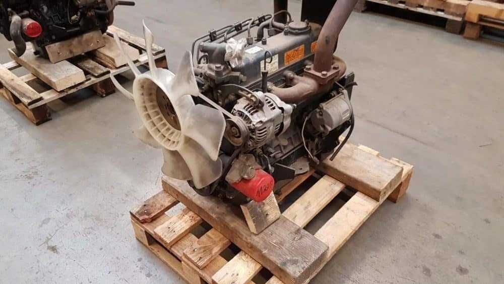 Motor complet Kubota V1305 - Piese de motor Kubota