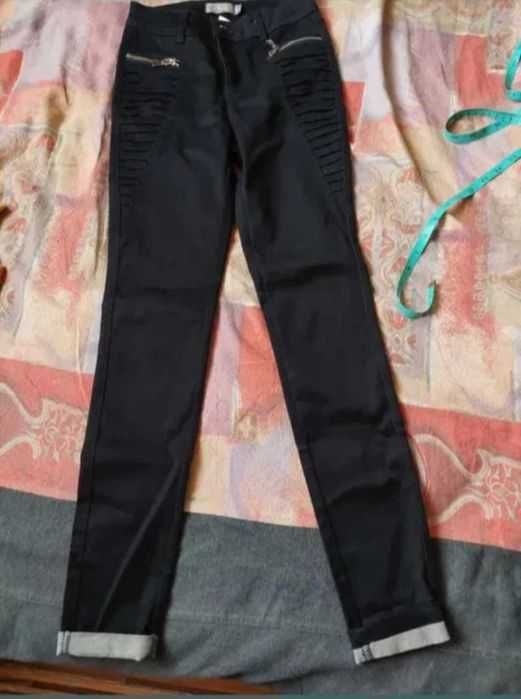 Blugi G&B cu model marimea 34