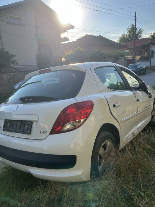 ЗА ЧАСТИ!! Peugeot 207 1.4HDI 2011г