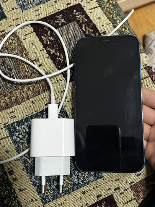 Прадается Айфон 12