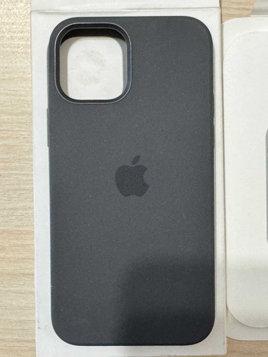 Iphone 12/12 pro magsafe & Samsung S20/S205g protective standing cover