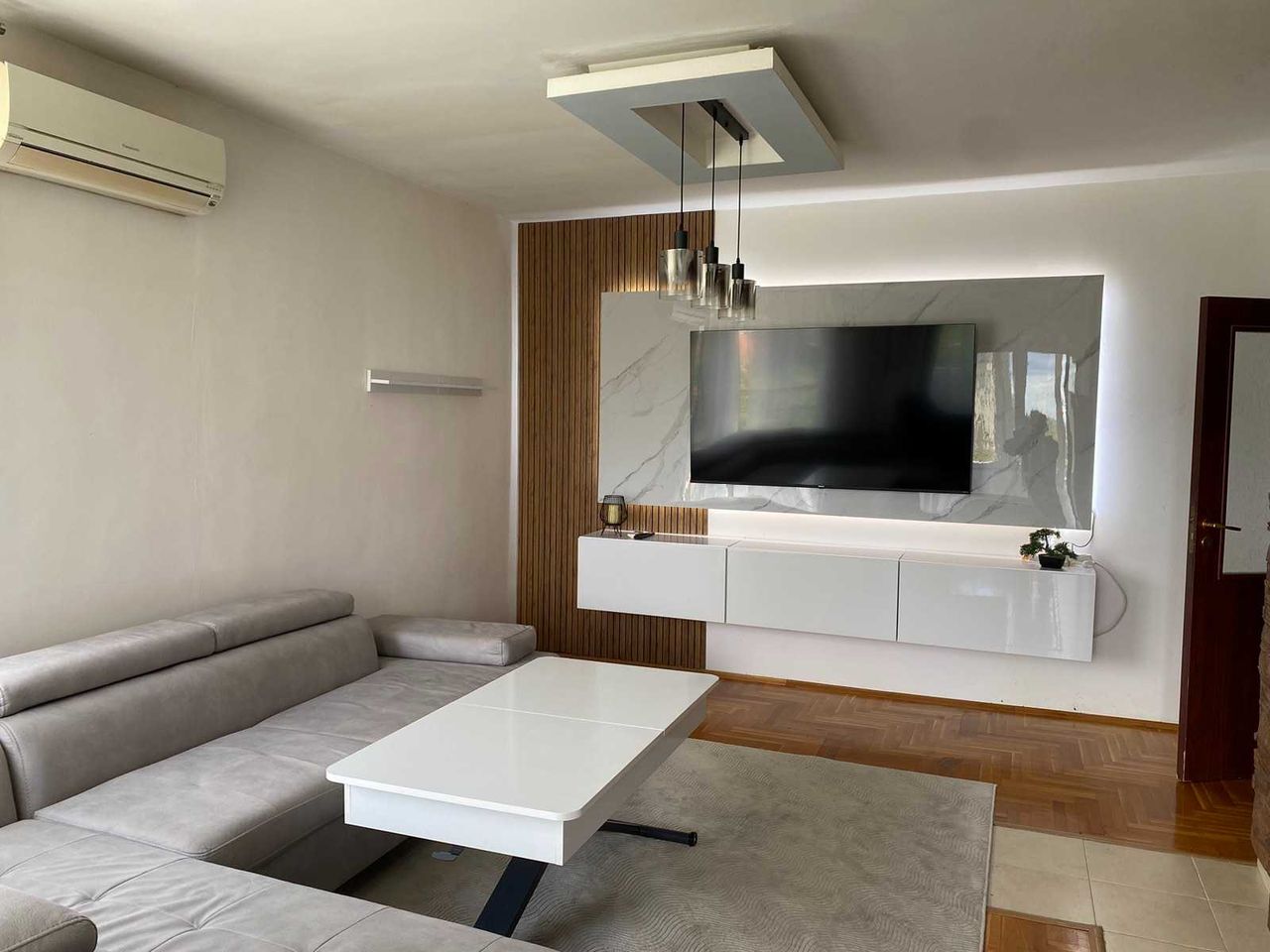 Дава се под наем Двустаен апартамент в Бургас, Изгрев - 60 кв.м за 459 € - Снимка #12