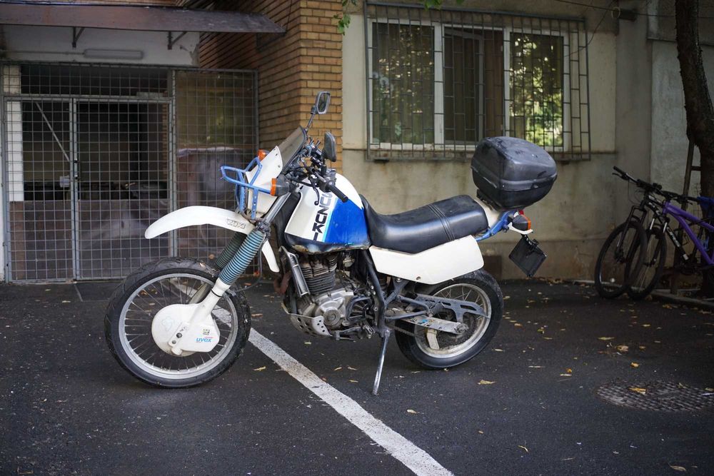 Suzuki DR600 Dakar 1986 - Legendă de Dakar, Proiect