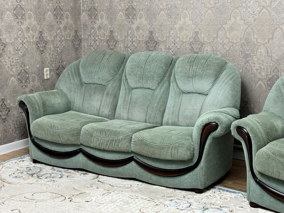 Продам Диваны (комплект 3+2)