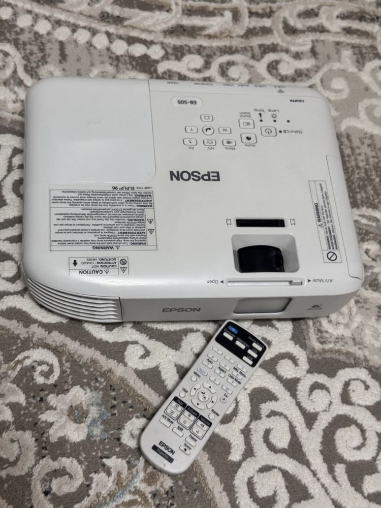 Проектор Epson EB-SO5