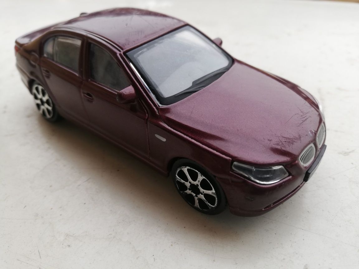 Macheta E60 seria 5 BMW 545i scara 1:43