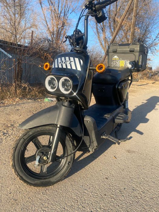 Электроскутер 1.000 ватник