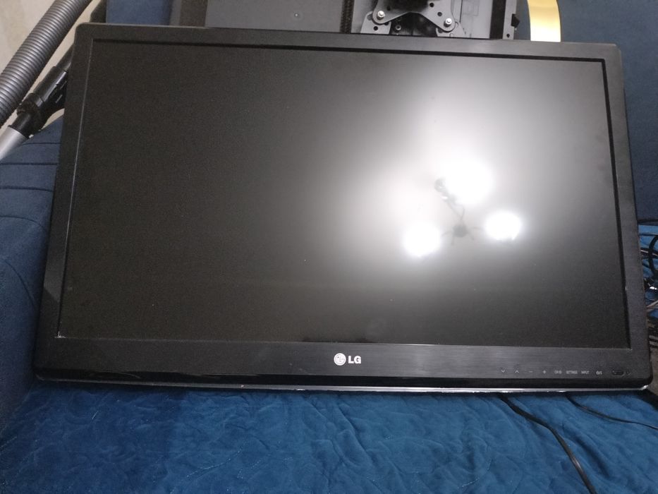 Срочно продам телевизор LG